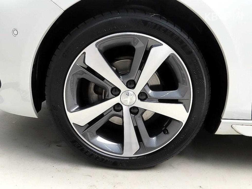 Peugeot 308 Второ поколение1.5 BlueHDi Allure - 20