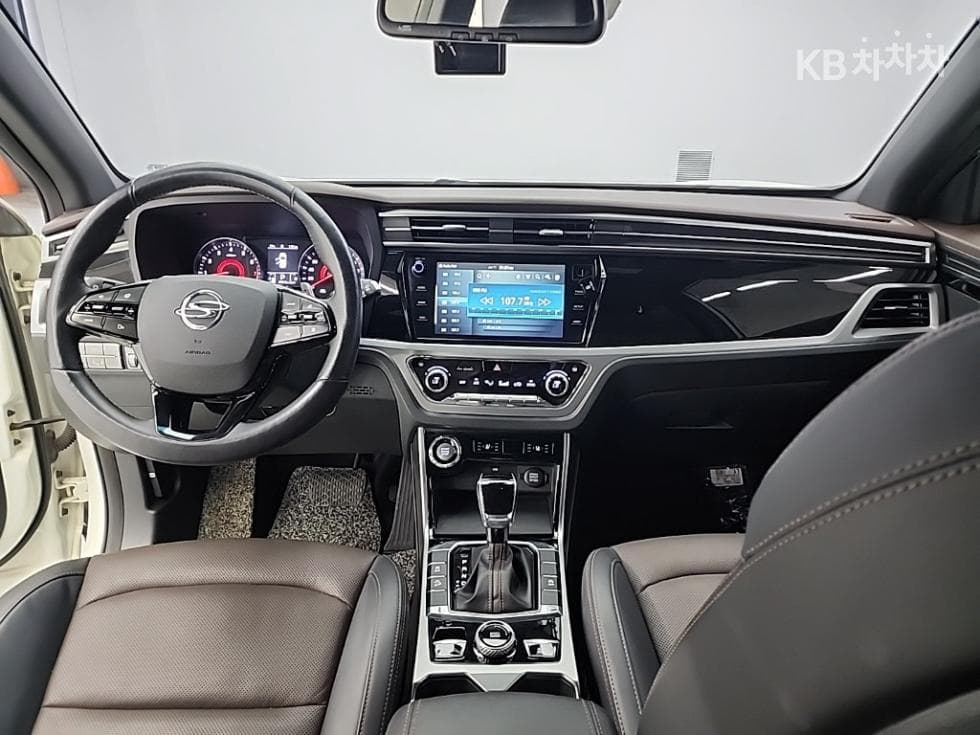 КейДжи Мобилити 뷰티플 코란도1.5 GDi Turbo 2WD C5 Plus - 7
