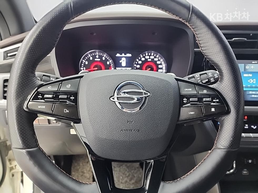 КейДжи Мобилити 뷰티플 코란도1.5 GDi Turbo 2WD C5 Plus - 9