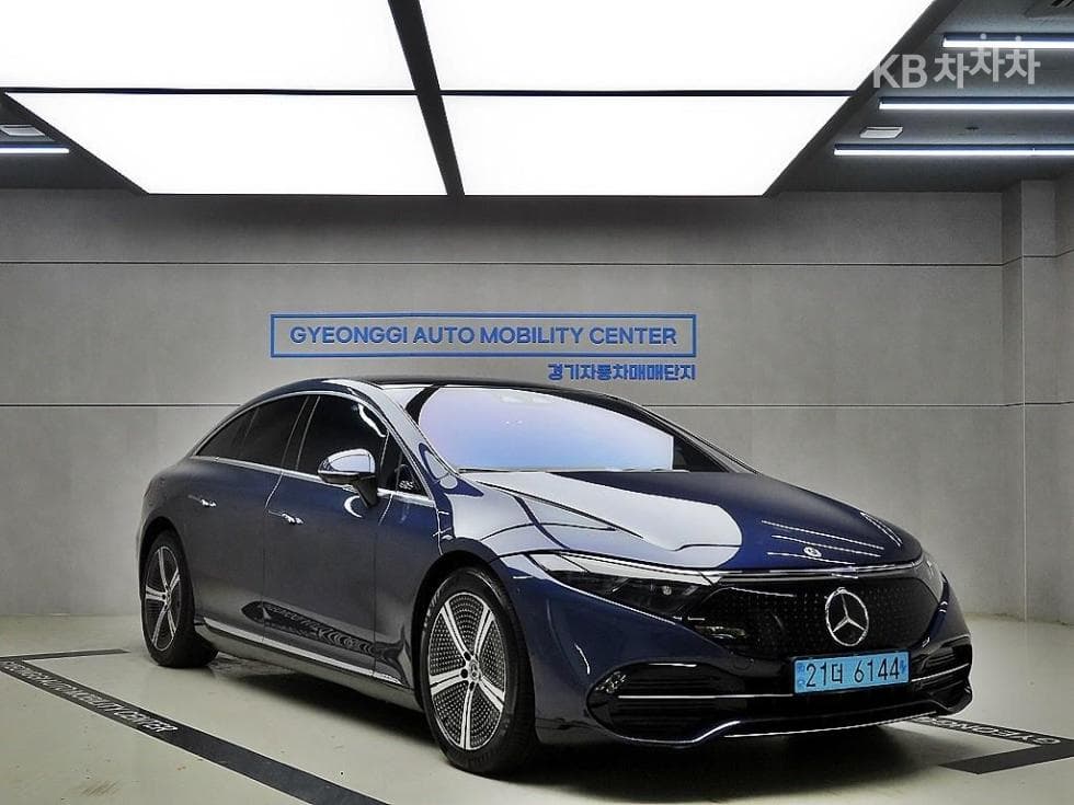 Mercedes-Benz EQS (V297) EQS 450+ AMG Line - Image 1