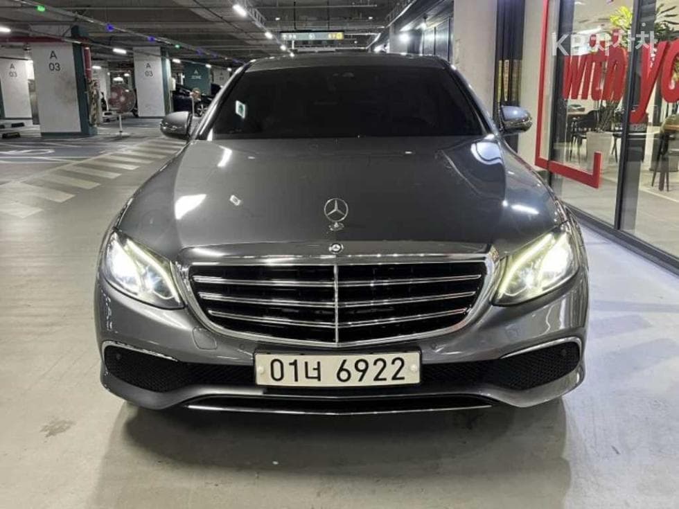 Mercedes-Benz E-Клас (W213)E300 4Matic Exclusive - 2
