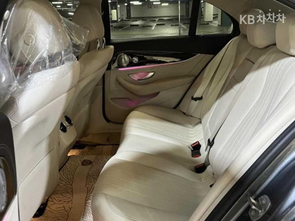 Mercedes-Benz E-Клас (W213)E300 4Matic Exclusive - 6