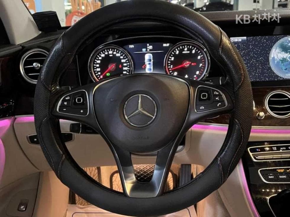 Mercedes-Benz E-Клас (W213)E300 4Matic Exclusive - 10
