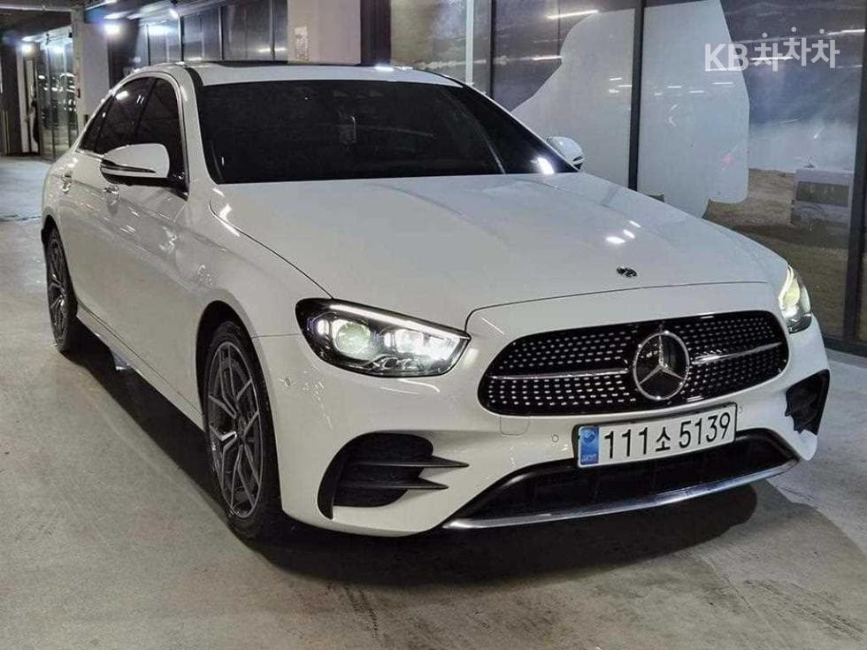 Mercedes-Benz E-Клас (W213) E220d 4MATIC AMG Line - Image 1