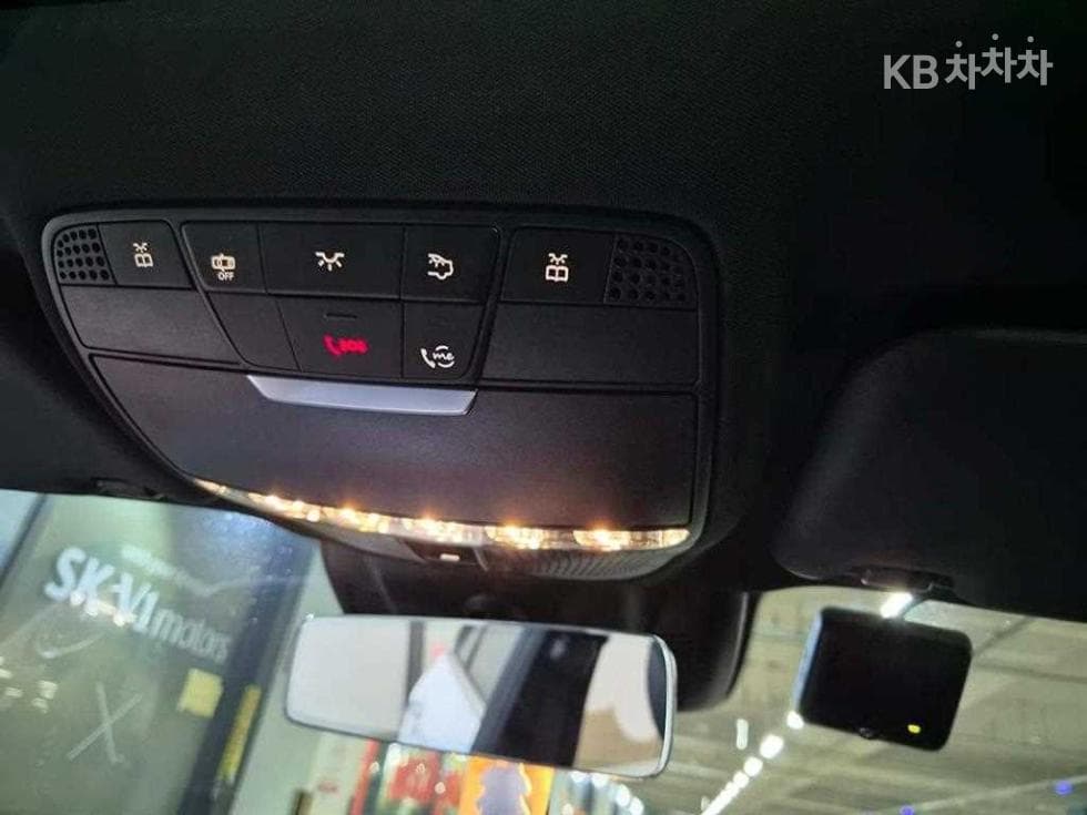 Mercedes-Benz E-Клас (W213)E220d 4MATIC AMG Line - 17