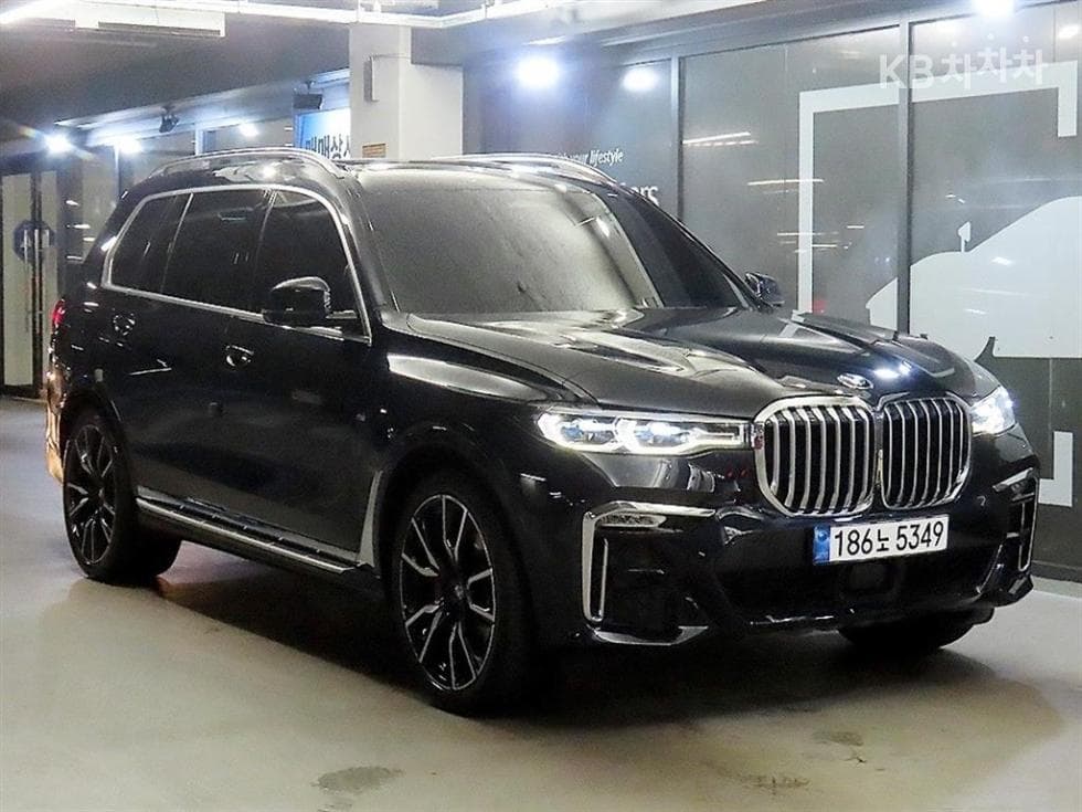 BMW X7(G07) xDrive 40i M Sport - Image 1
