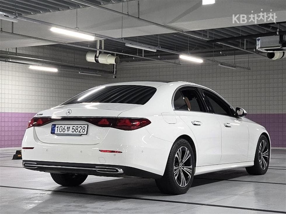 Mercedes-Benz E-클래스 (W214)E200 Avantgrade - 7