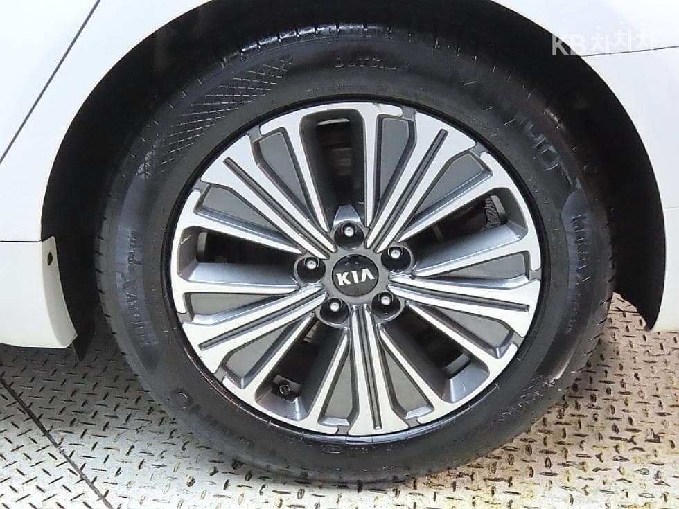 Киа K7 Premiere Хибрид2.4 HEV Signature - 20