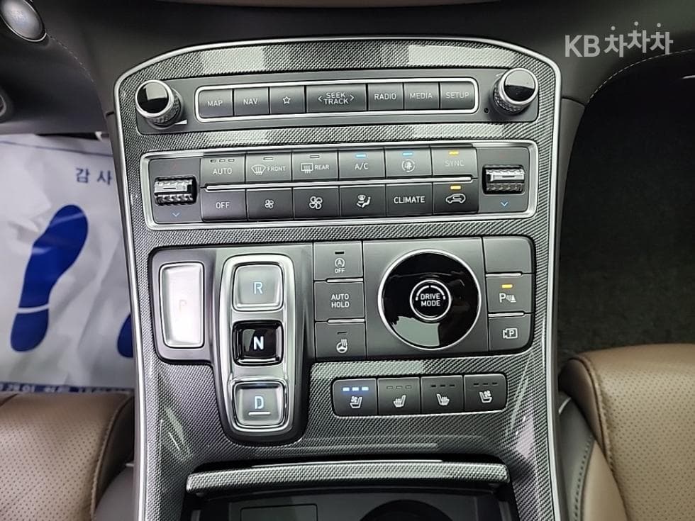 Hyundai The New (facelift) Santa Fe TMGasoline 2.5T 2WD Prestige - 10