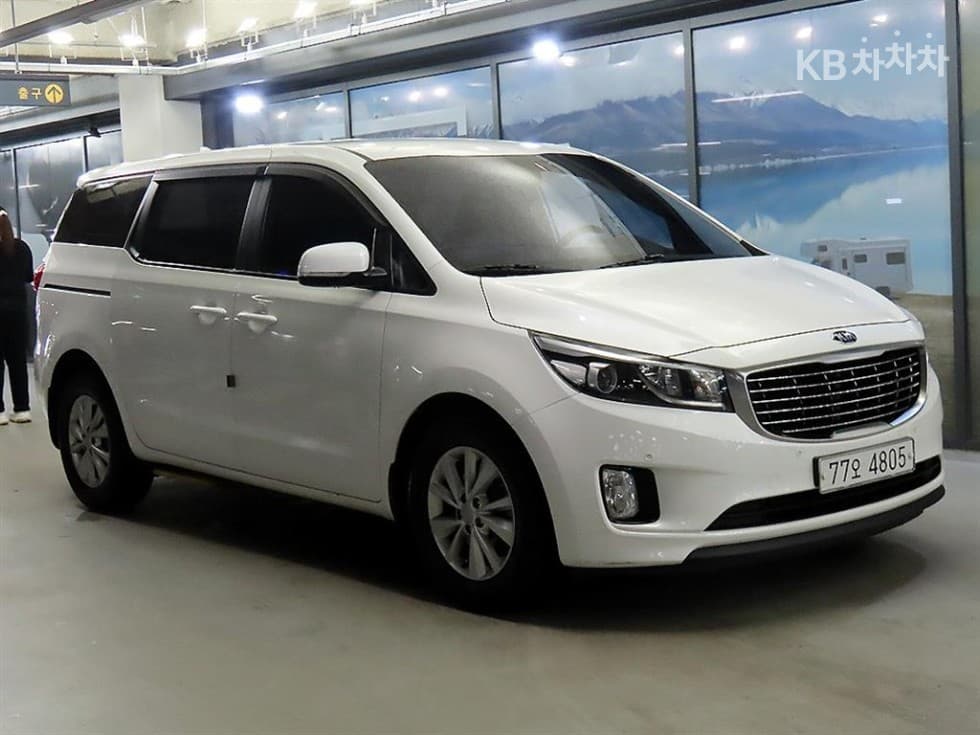 Киа All New Канивал 6Местен승 2.2 Дизел 휠체어 리프트 - Image 1