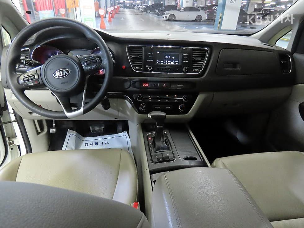 Киа All New Канивал6Местен승 2.2 Дизел 휠체어 리프트 - 10