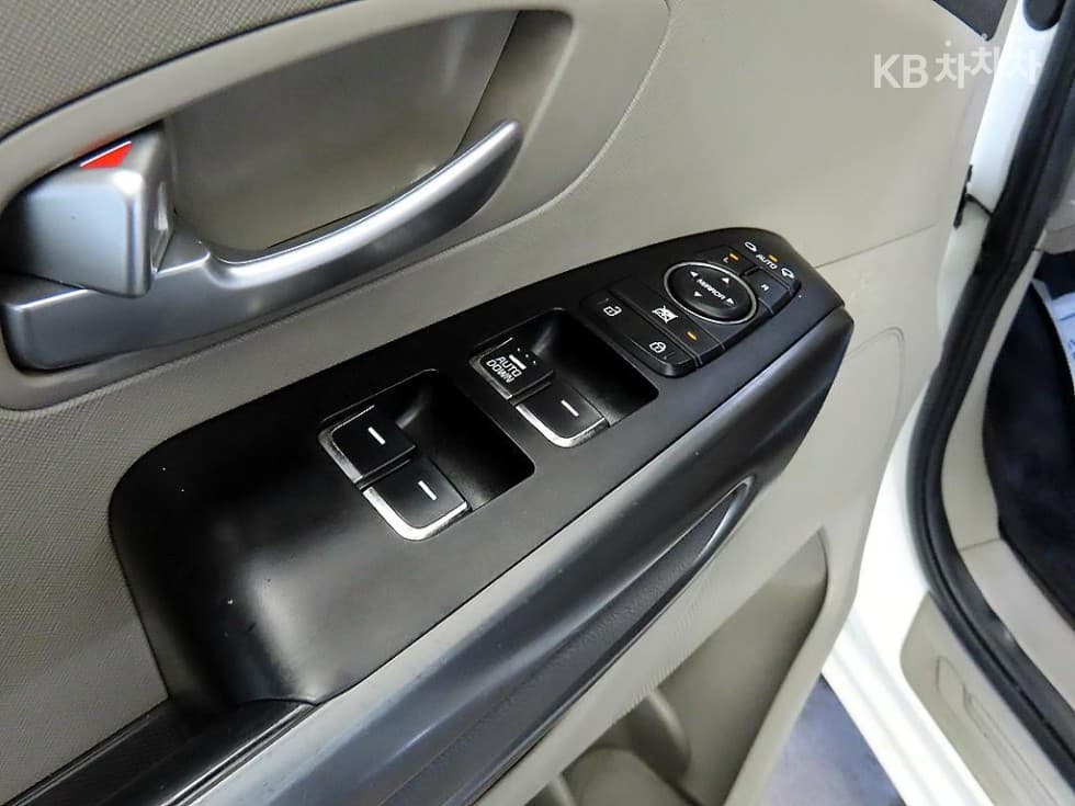 Киа All New Канивал6Местен승 2.2 Дизел 휠체어 리프트 - 13