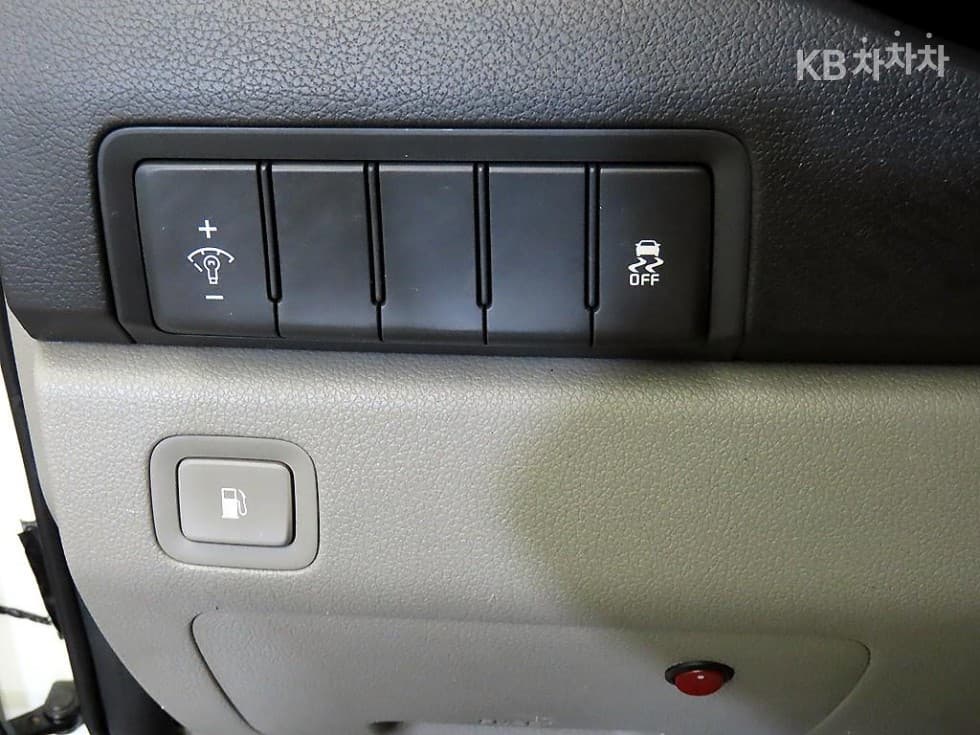 Киа All New Канивал6Местен승 2.2 Дизел 휠체어 리프트 - 14