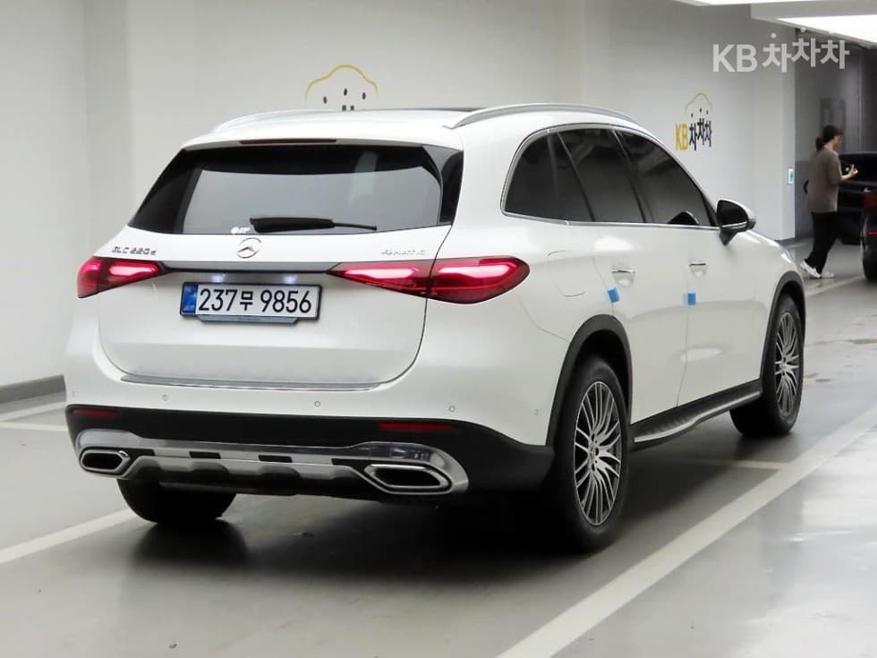 Mercedes-Benz GLC(X254)GLC220d 4Matic Стандартен - 4
