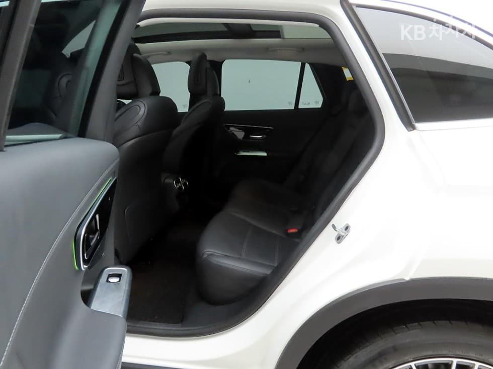 Mercedes-Benz GLC(X254)GLC220d 4Matic Стандартен - 12