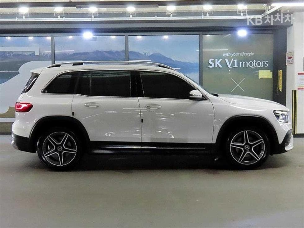 Mercedes-Benz GLB(X247)GLB 250 4Matic - 3