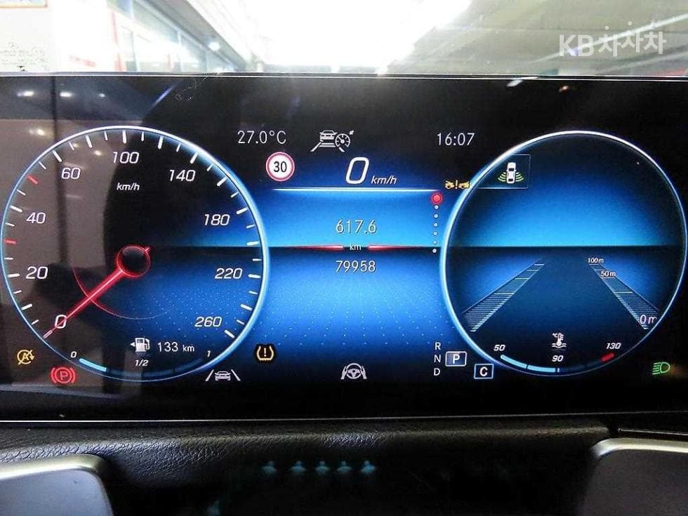 Mercedes-Benz GLB(X247)GLB 250 4Matic - 9
