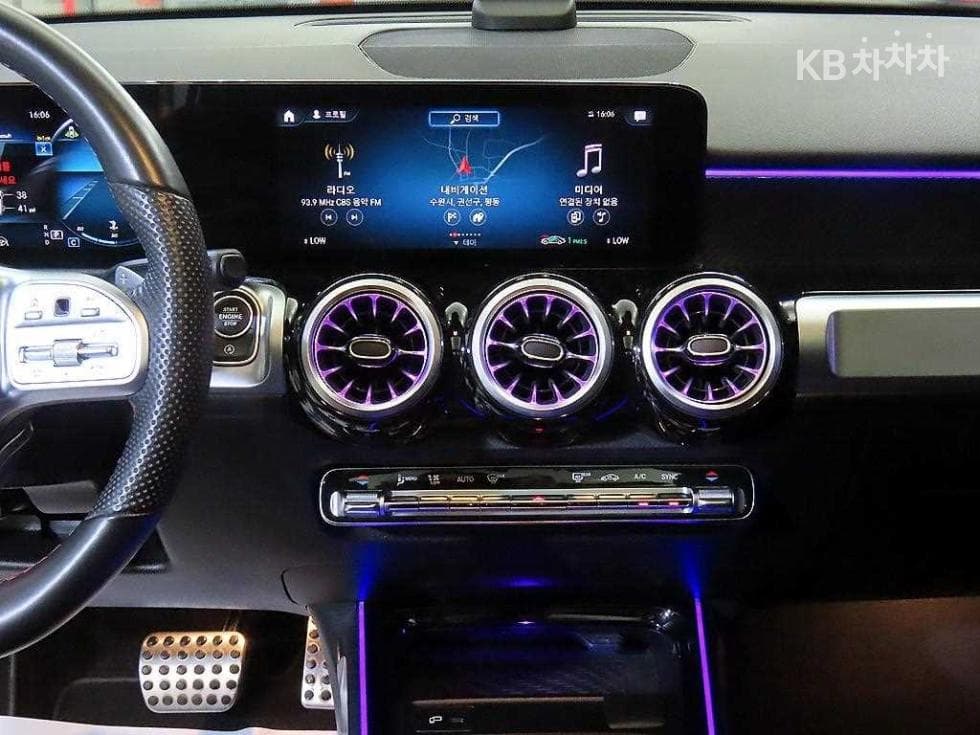Mercedes-Benz GLB(X247)GLB 250 4Matic - 11