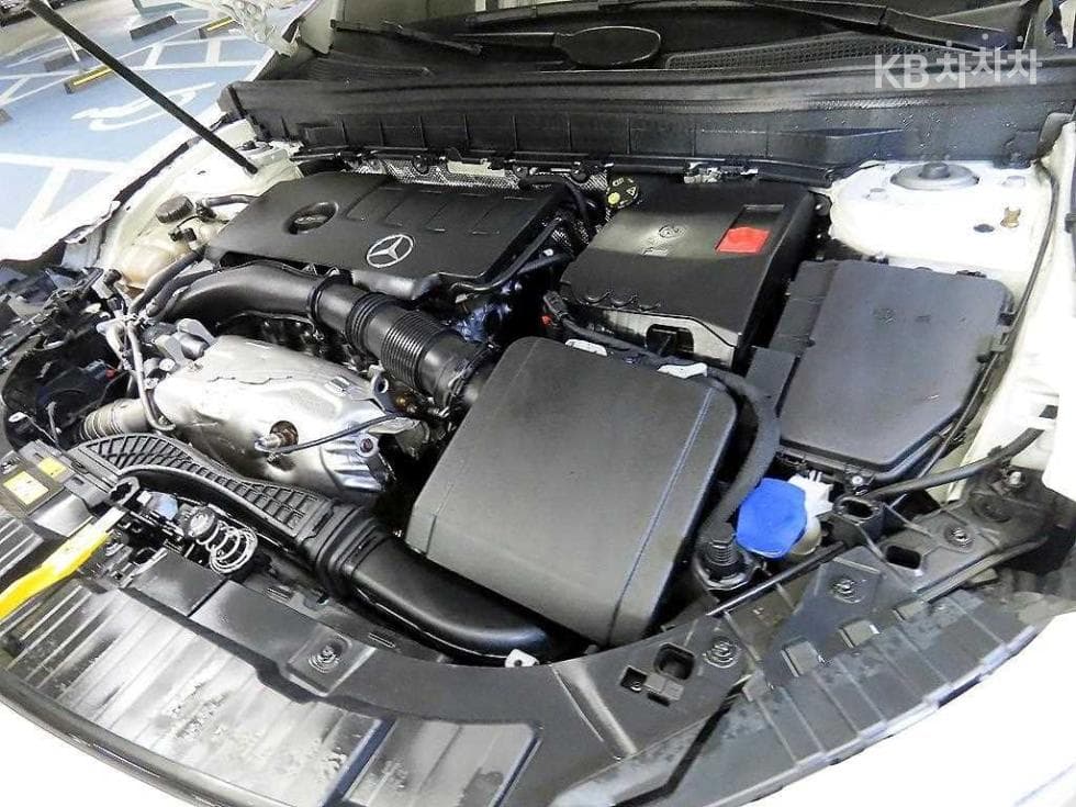 Mercedes-Benz GLB(X247)GLB 250 4Matic - 19