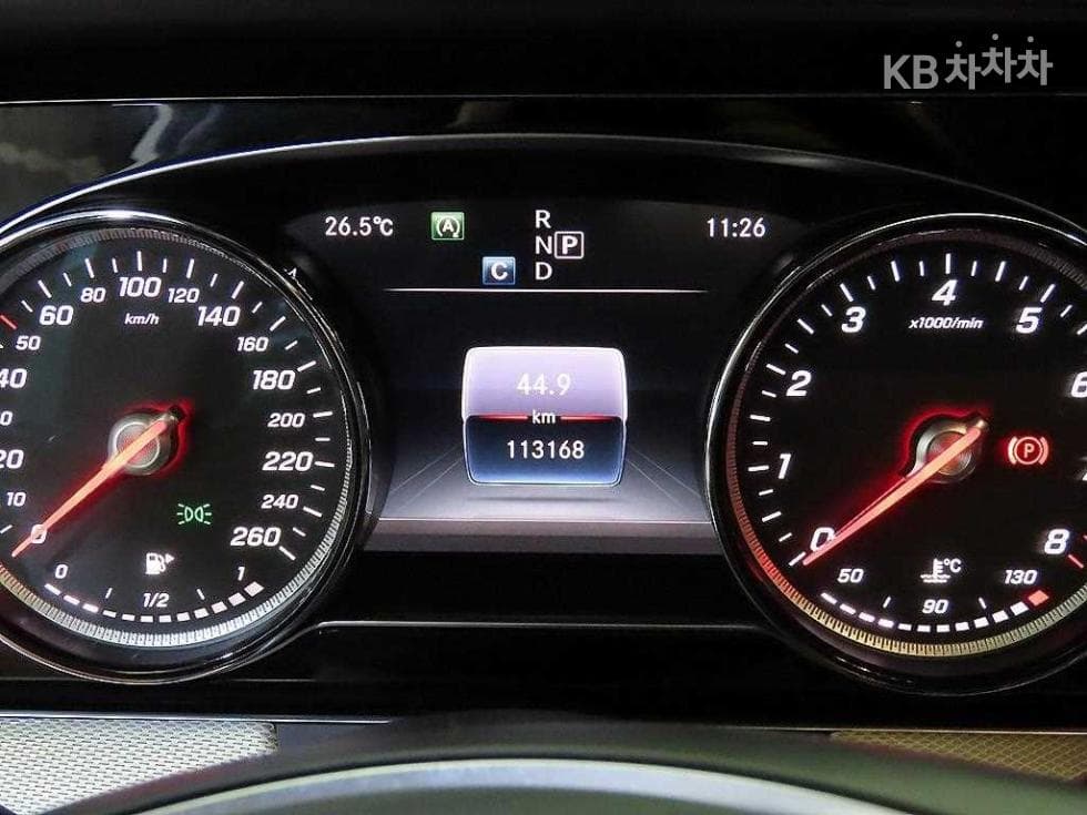 Mercedes-Benz E-Клас (W213)E200 Avantgarde - 9