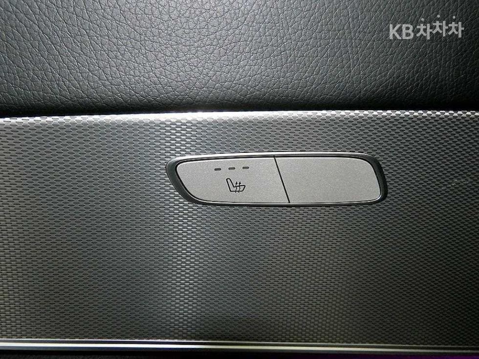 Mercedes-Benz E-Клас (W213)E200 Avantgarde - 15