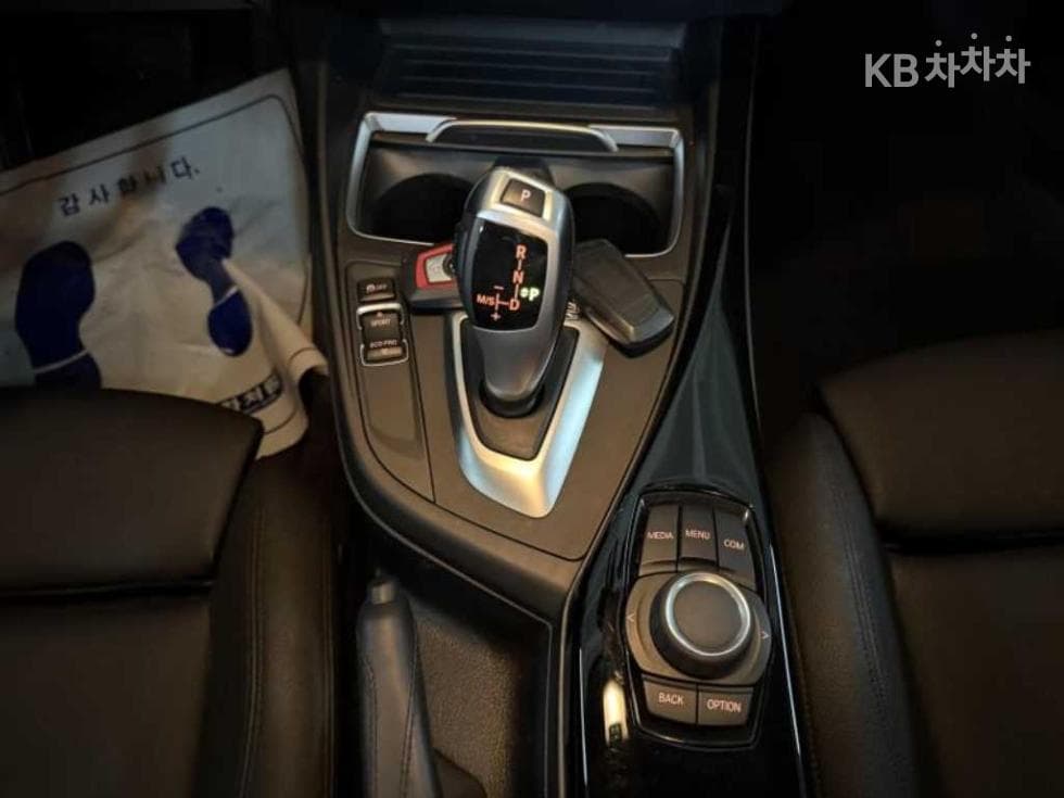 BMW Нов1시리즈118d 스포츠 Специал (специален признак/издание) - 16