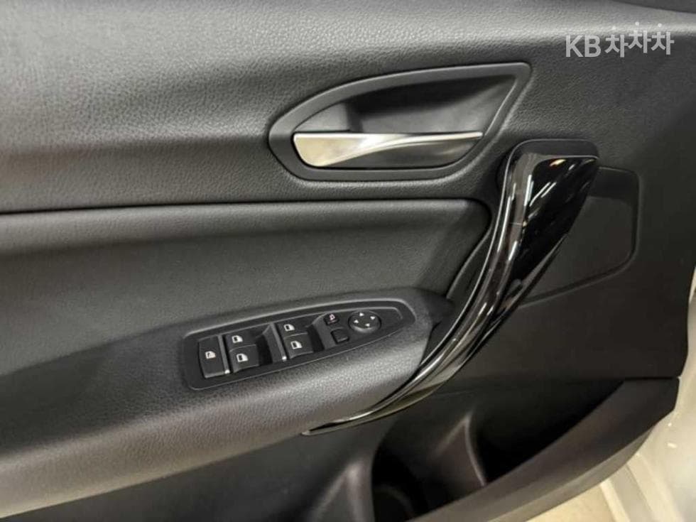 BMW Нов1시리즈118d 스포츠 Специал (специален признак/издание) - 17