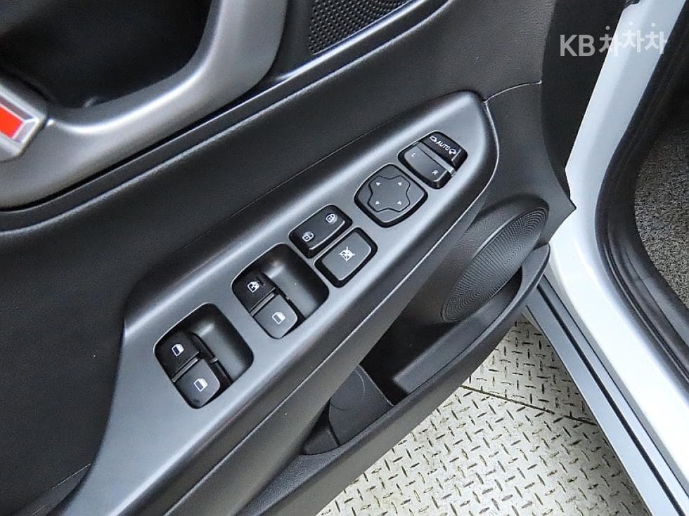 Хюндай Kona1.6 Турбо Modern 아트 - 13