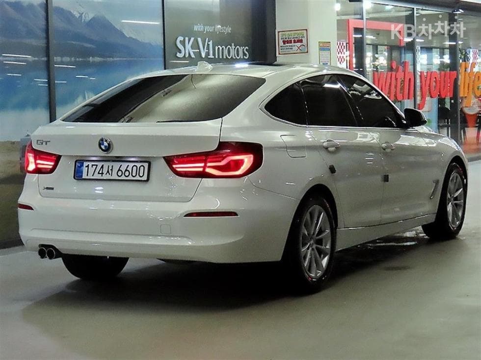 BMW Gran Turismo3 Серия GT 320d F34 xDrive Premium - 4