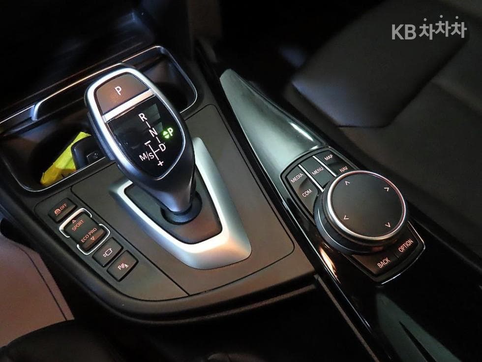 BMW Gran Turismo3 Серия GT 320d F34 xDrive Premium - 12