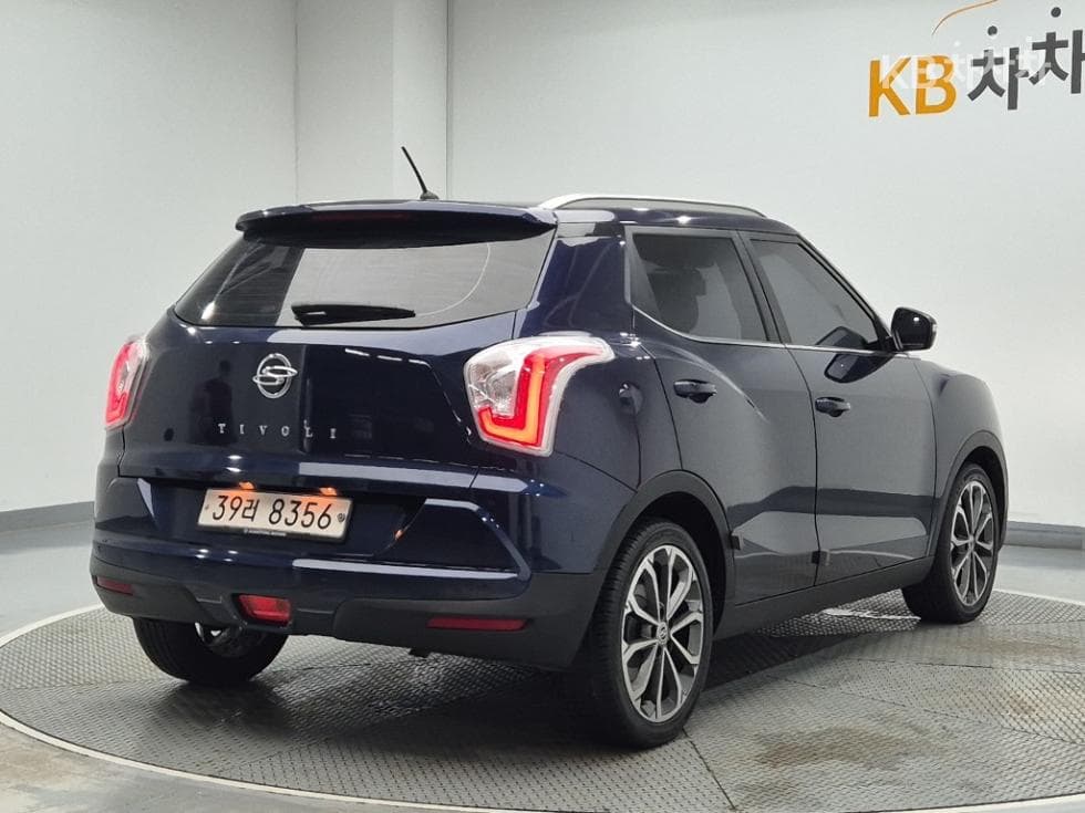 KG Mobility Tivoli 아머1.6 Gasoline VX 2WD - 3