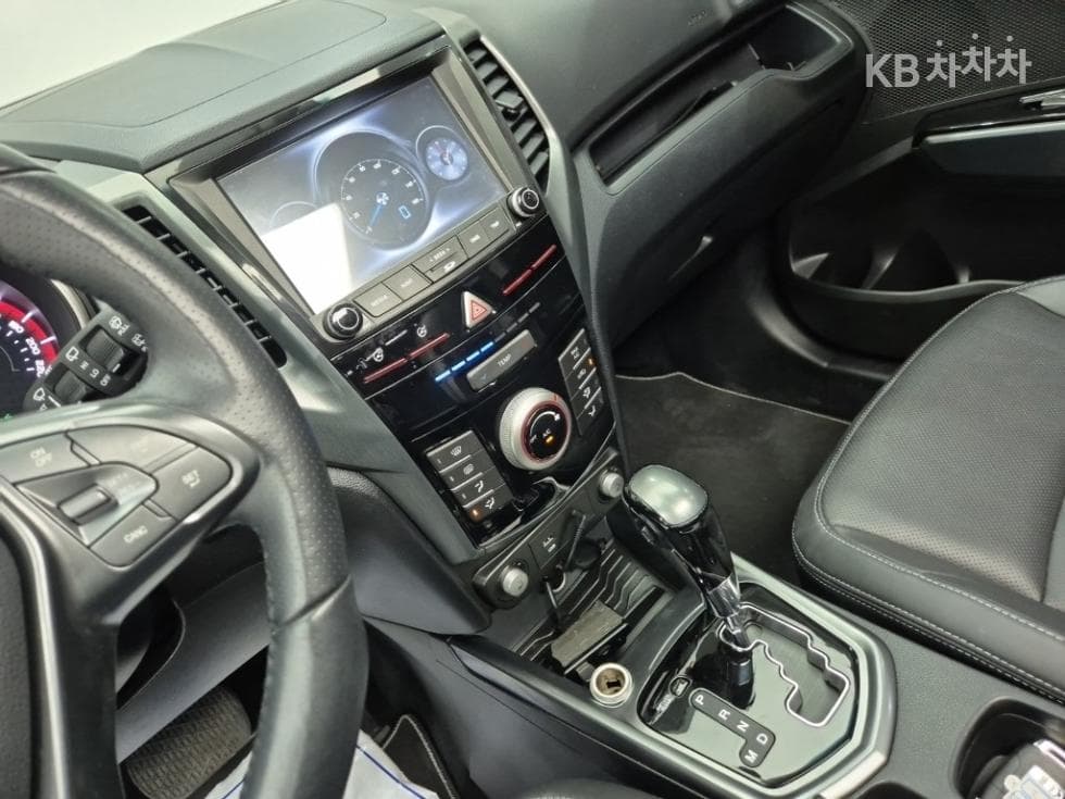KG Mobility Tivoli 아머1.6 Gasoline VX 2WD - 10
