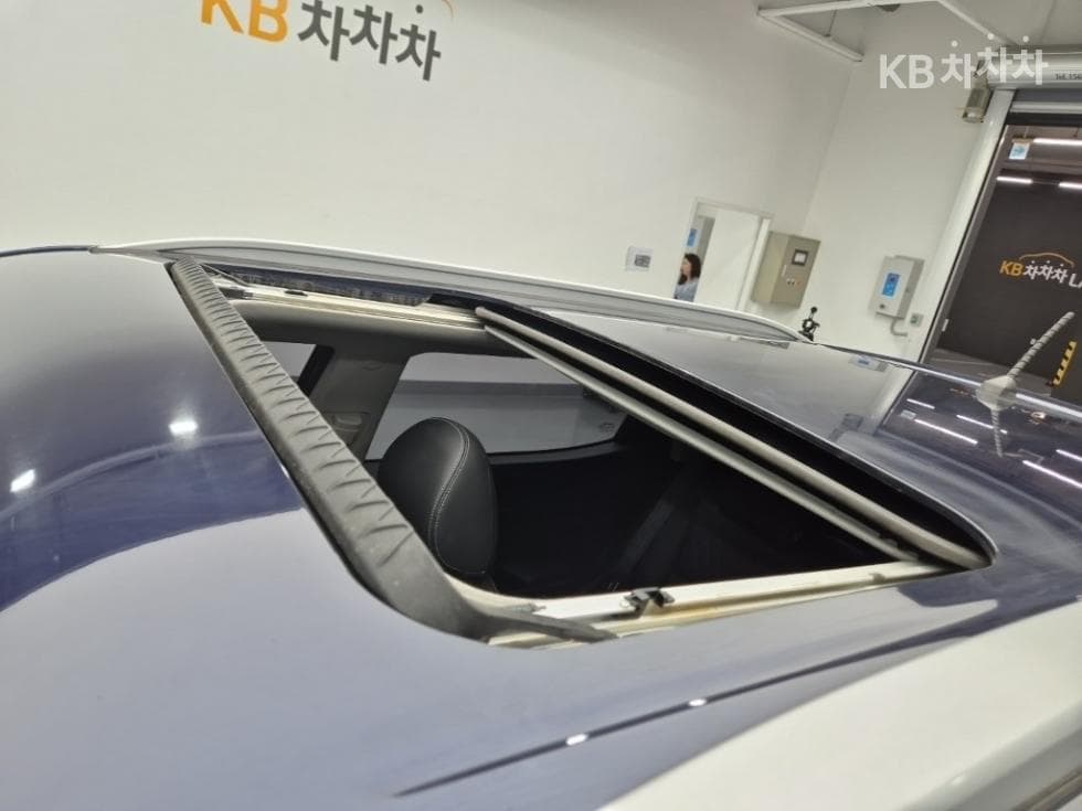 KG Mobility Tivoli 아머1.6 Gasoline VX 2WD - 13