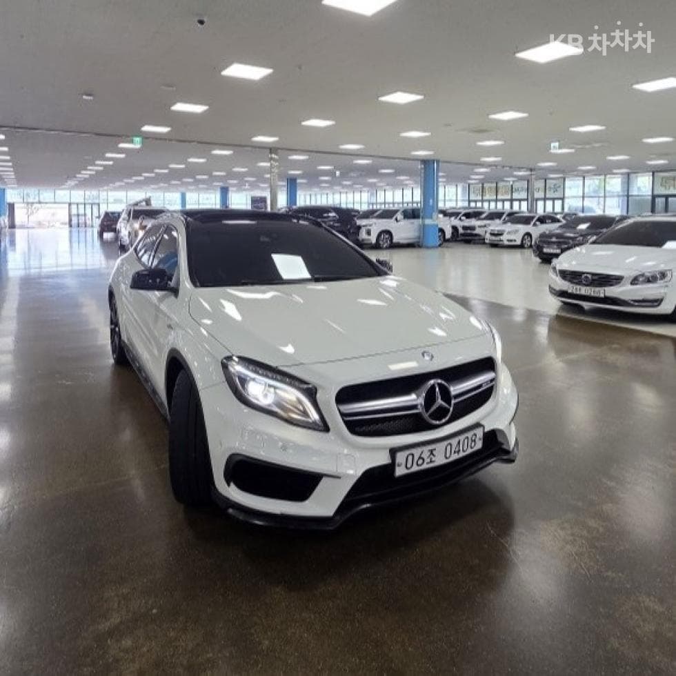 Mercedes-Benz GLA X156GLA45 AMG 4매틱 - 2