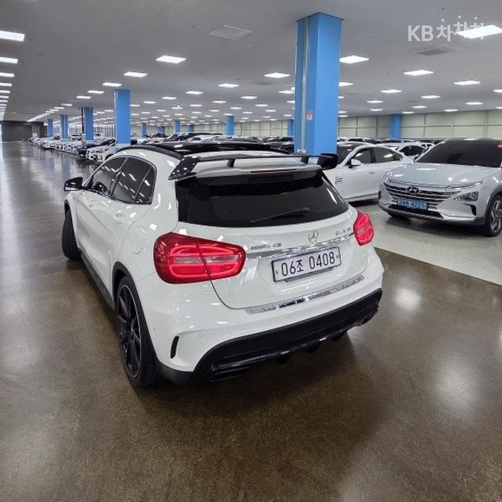 Mercedes-Benz GLA X156GLA45 AMG 4매틱 - 4