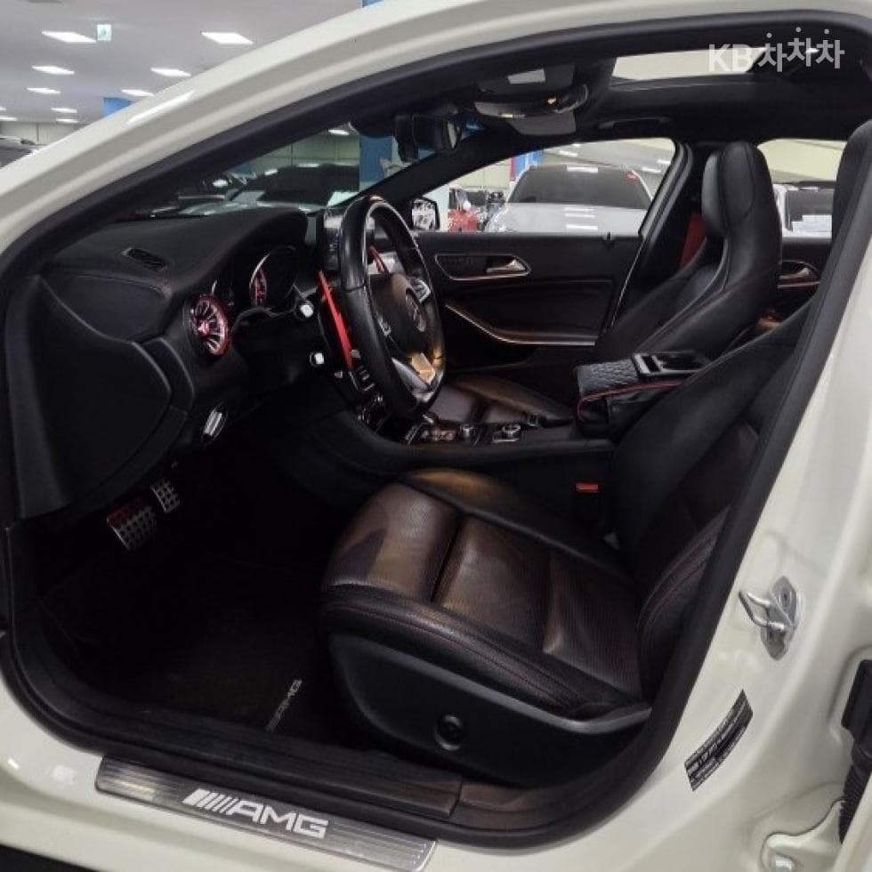 Mercedes-Benz GLA X156GLA45 AMG 4매틱 - 6