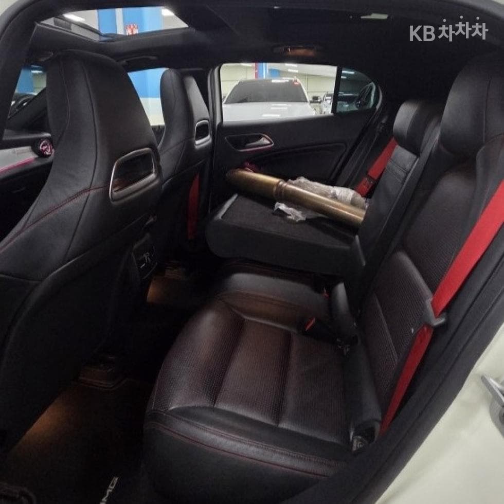 Mercedes-Benz GLA X156GLA45 AMG 4매틱 - 7