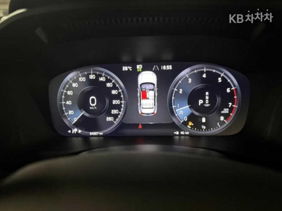 Volvo XC40B4 AWD R-Design - 9