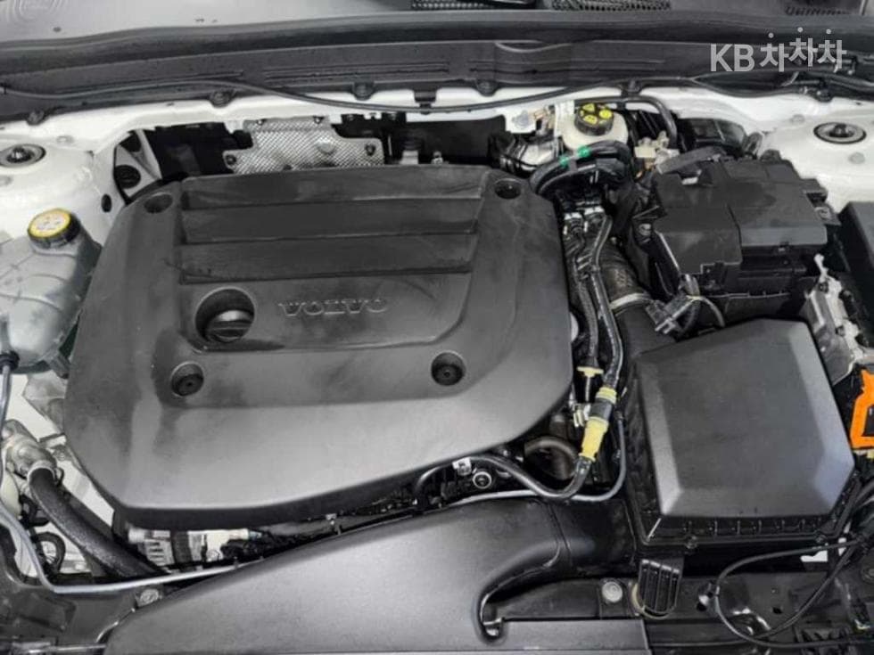Volvo XC40B4 AWD R-Design - 19