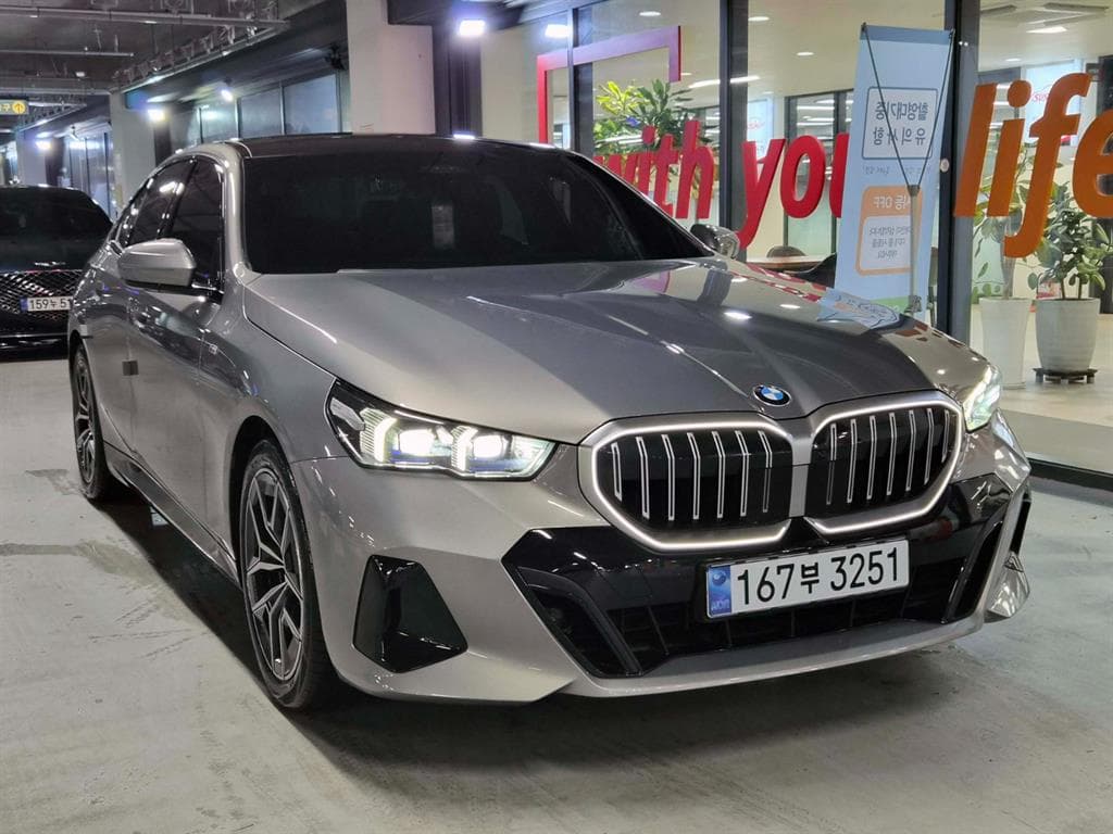 BMW Нов5 Серия(G60) 520i M Sport - Image 1