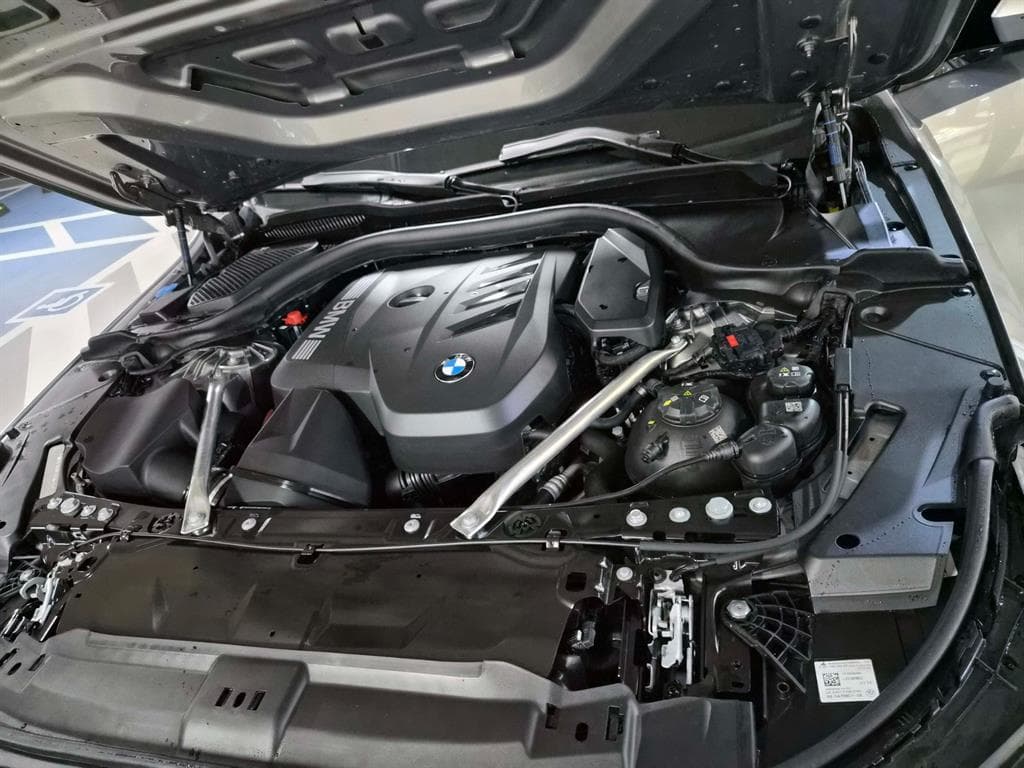 BMW Нов5 Серия(G60)520i M Sport - 19