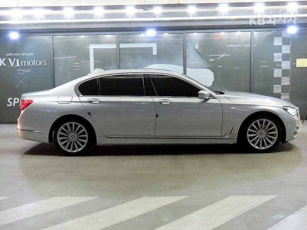 BMW 7시리즈 (G11)740Li xDrive Стандартен - 3