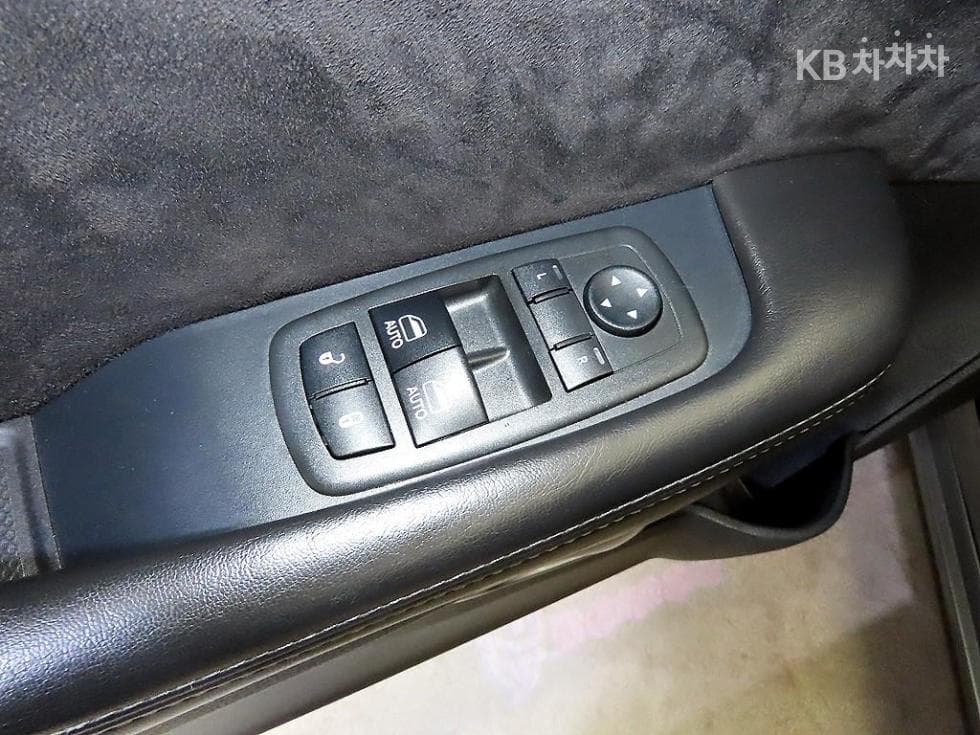 닷지 챌린저3.5 SXT - 13