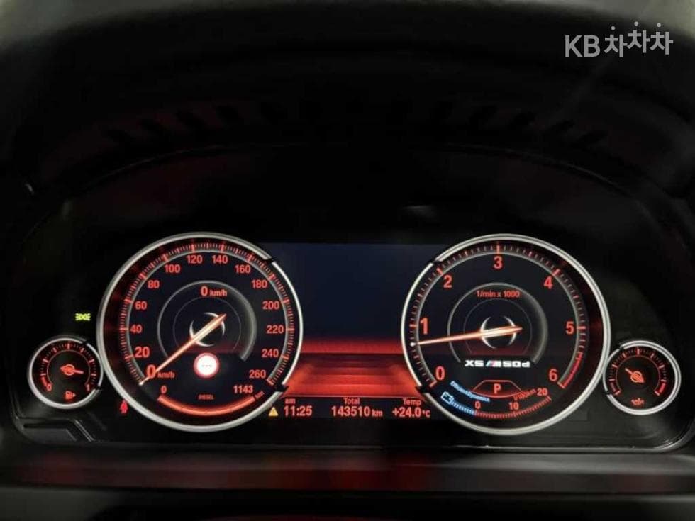 BMW X5 (F15)xDrive 30d Стандартен - 11