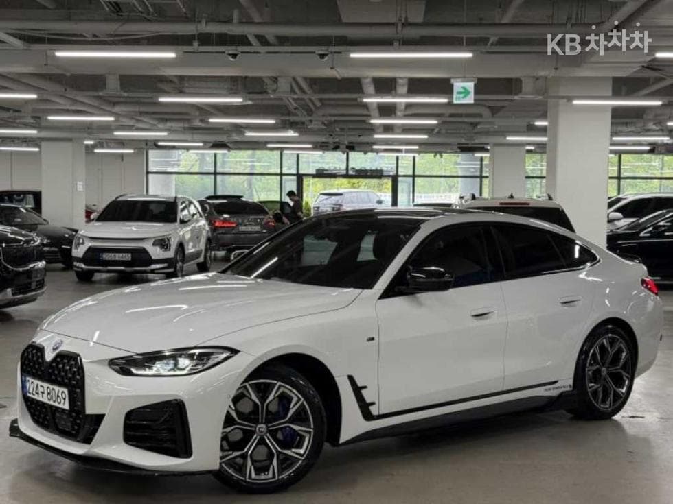 BMW 4시리즈 (G22) 420i Gran Coupe M Sport Performance Package - Image 1
