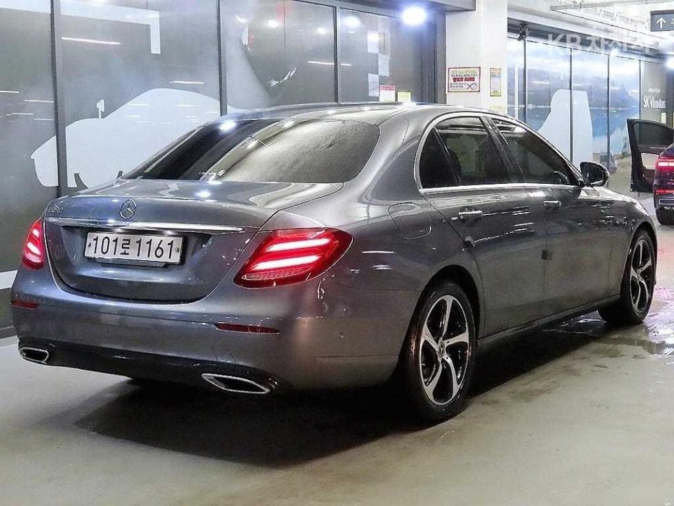 Mercedes-Benz E-Клас (W213)E250 Avantgarde - 4