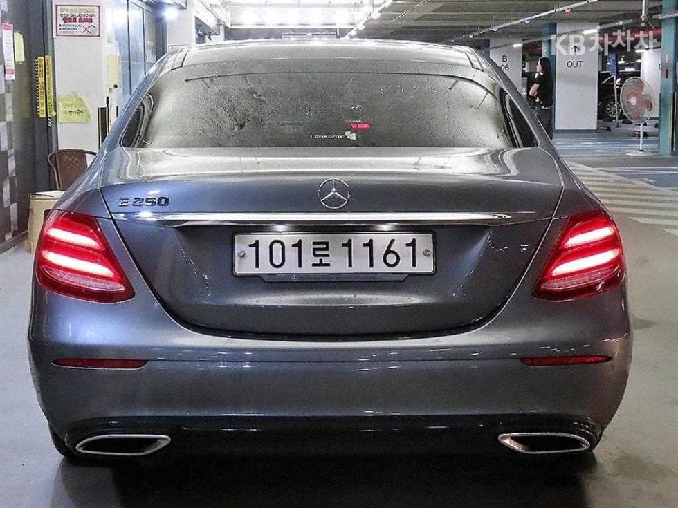 Mercedes-Benz E-Клас (W213)E250 Avantgarde - 5