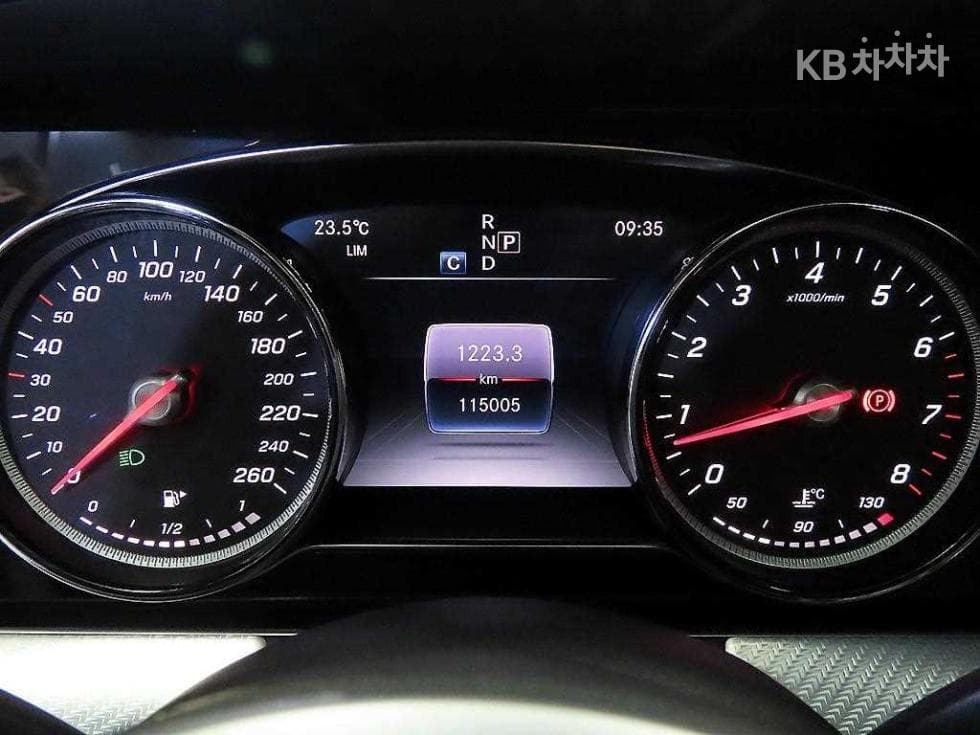 Mercedes-Benz E-Клас (W213)E250 Avantgarde - 9