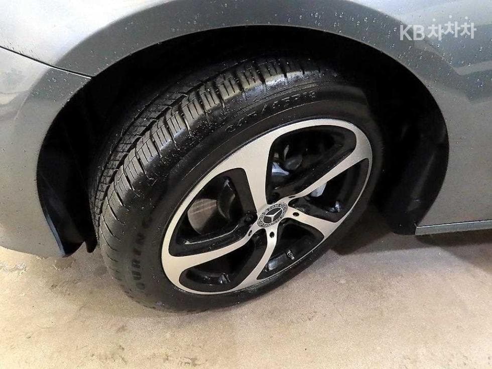 Mercedes-Benz E-Клас (W213)E250 Avantgarde - 20
