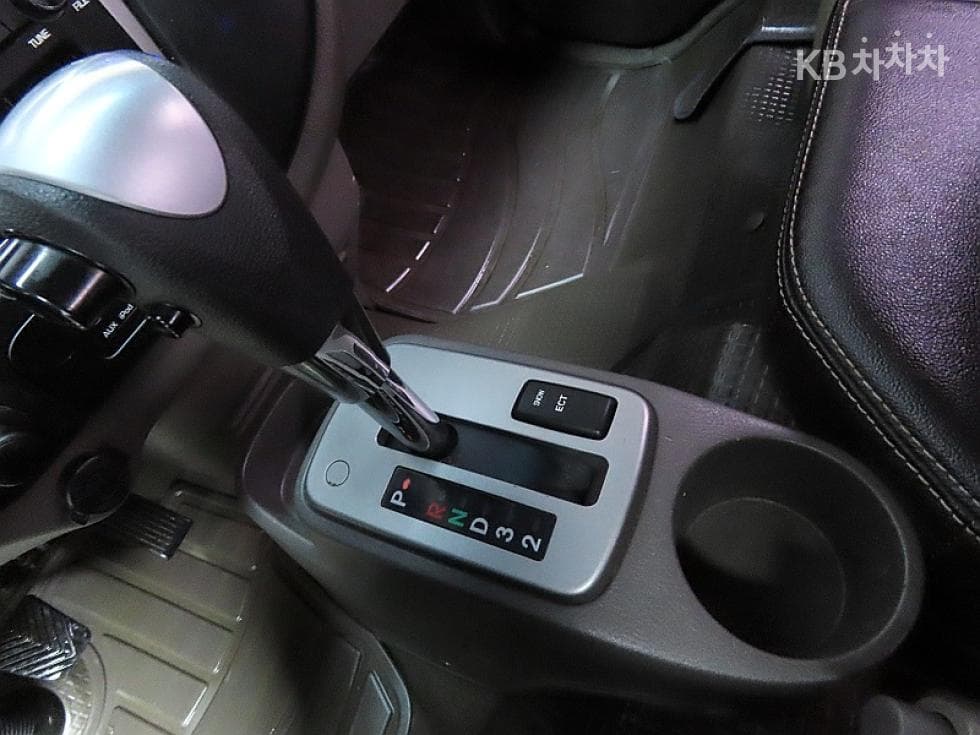 Хюндай Porter 2Удължено междуосие Super Cab CRDi Smart - 8